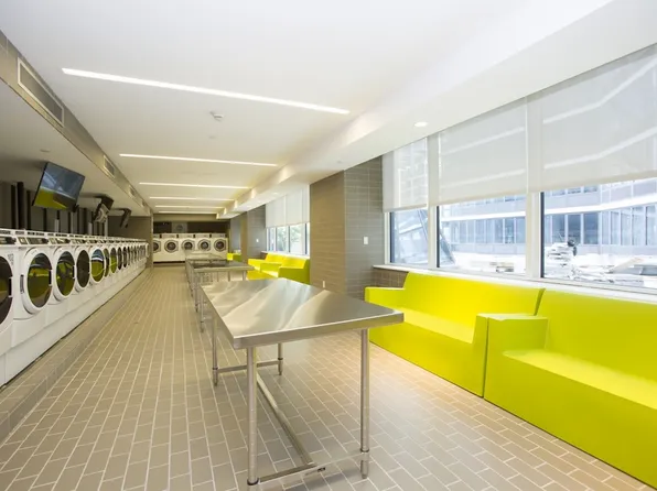 43-25 Hunter Street image 23 of 23