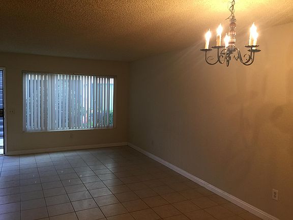 3rd image of 18373 Camino Bello