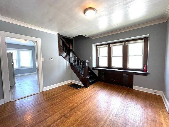 3rd image of 744 N Dequincy St