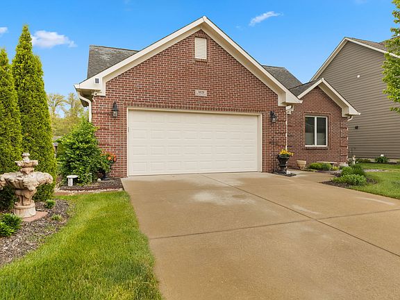 3rd image of 5828 Sly Fox Ln E