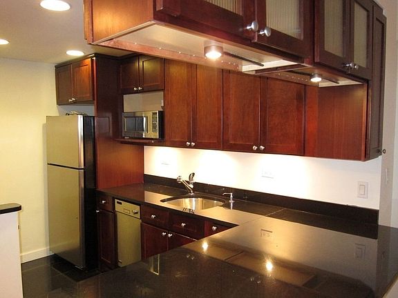 4th image of 80 Park Ave APT 11H