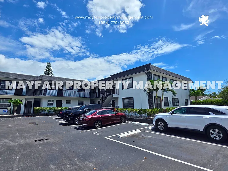 5621 SW 36th Ct #203 — Photo 8