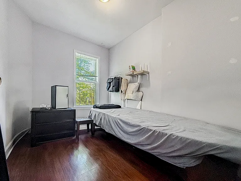 539 Chauncey St #3 — Photo 8