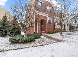 27914 Middleton Dr, Novi, MI 48377