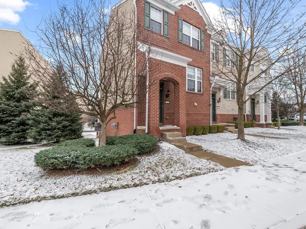 27914 Middleton Dr, Novi, MI 48377