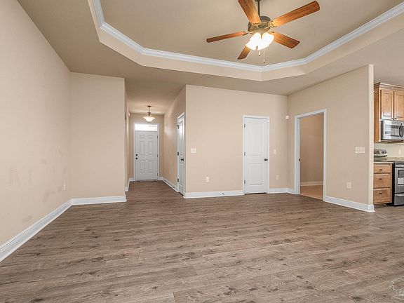 4th image of 840 Oak Aly