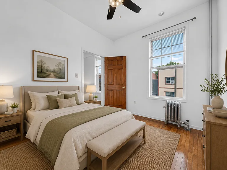 688 Manhattan Ave #3L — Photo 2