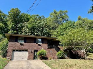 5595 Shawnee Dr, Huntington, WV 25705