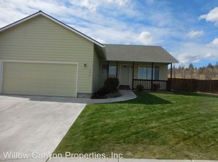 638 SW Cedar Hill Ln, Madras, OR 97741
