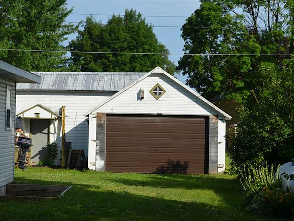 2nd image of 370 & 396 1st St NE