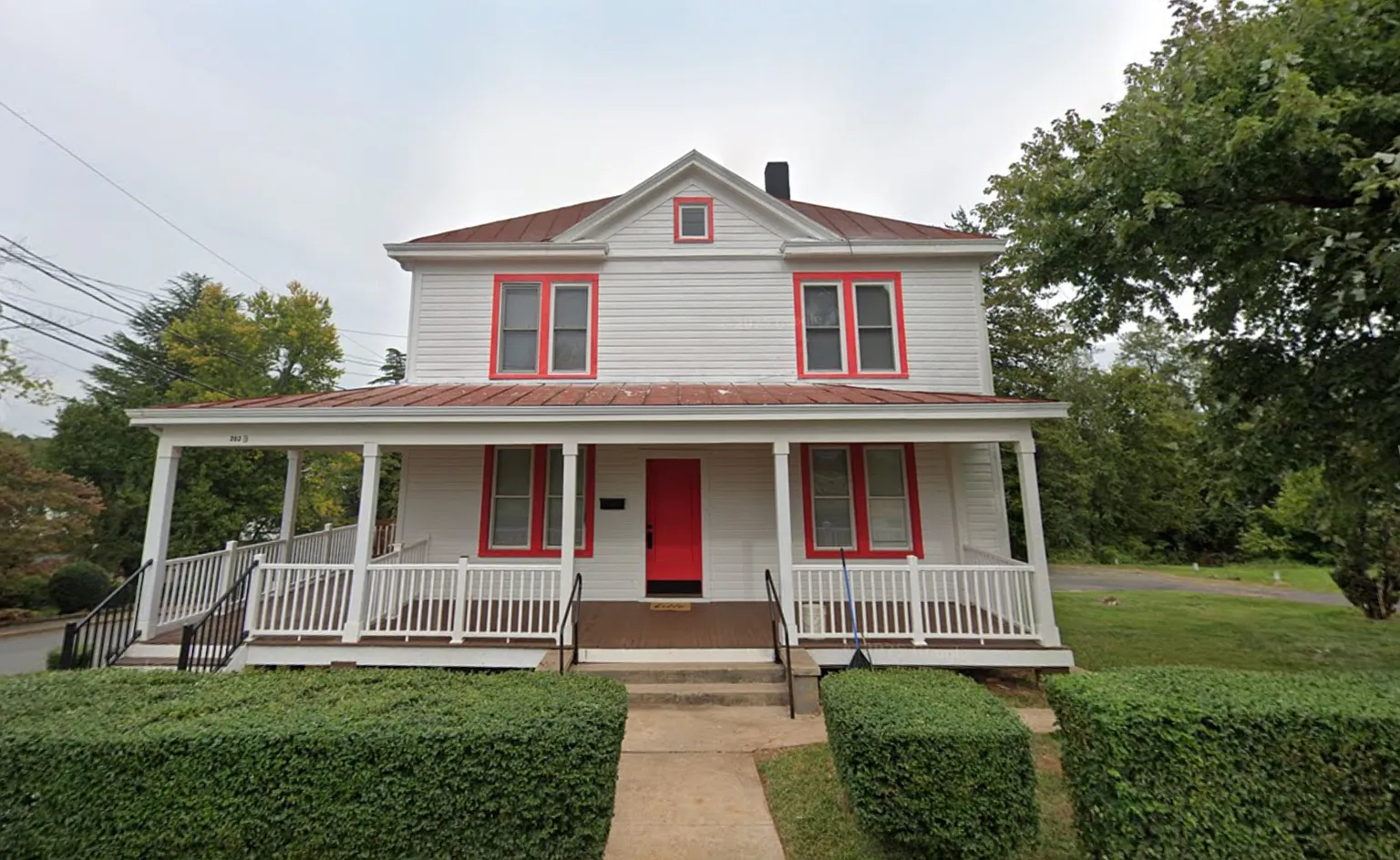 203 Belleview Ave — Photo 1