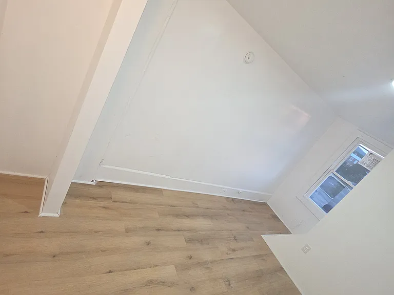244 S Oak St #1 — Photo 7