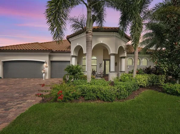 610 Moorings Way, Bradenton, FL 34212