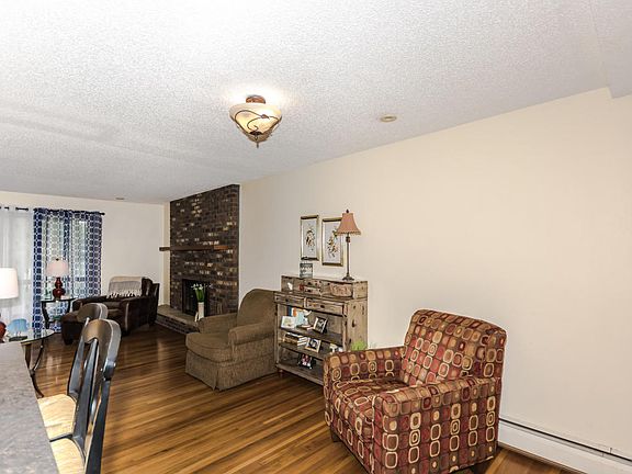 4th image of 2610 Clover Dr