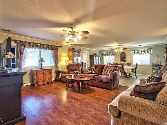 3rd image of 1607 Shamrock Ct