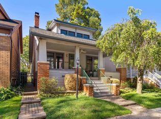 1081 Lakepointe St, Grosse Pointe Park, MI 48230