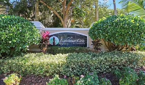 266 Village Blvd Photo 1
