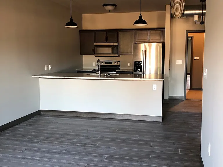Depot Building D Luxury Rentals — Photo 11