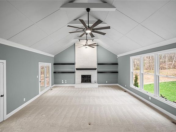 3rd image of 270 Sweet Autumn Ln
