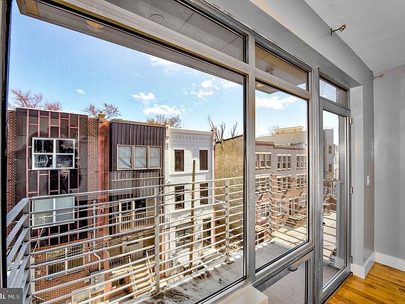 2nd image of 1946 N Gratz St #D1