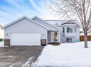 2193 Star Ave S, Grand Forks, ND 58201