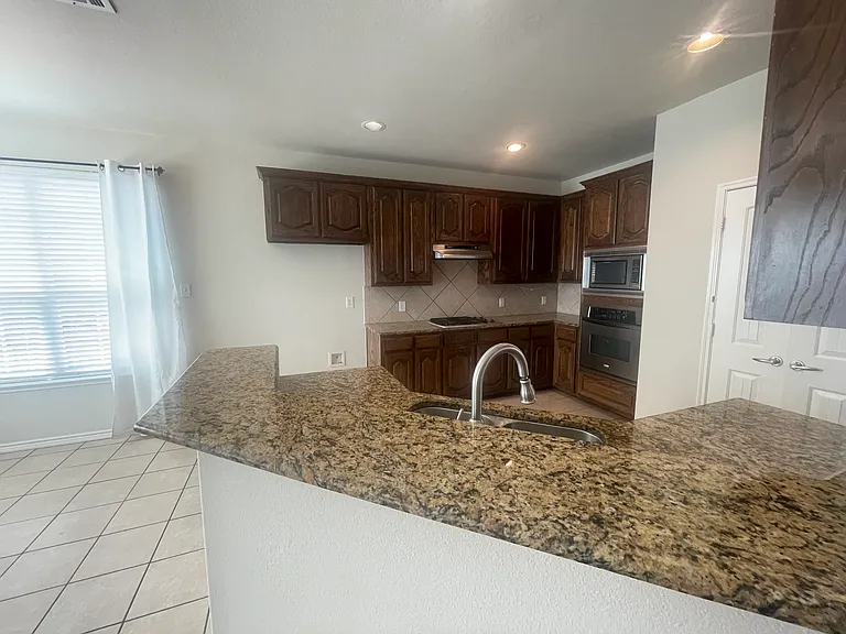 3605 Camino Trl — Photo 6