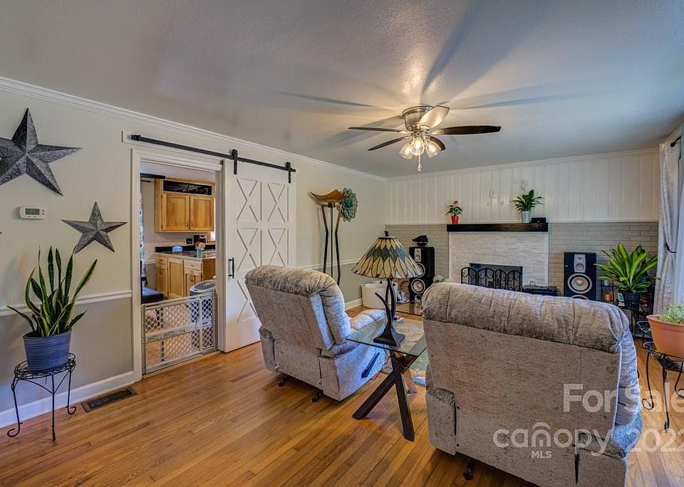 292 Brookside Camp Rd, Hendersonville, NC 28792 Zillow