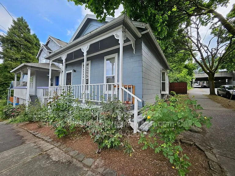 1734 SW Market St — Photo 31