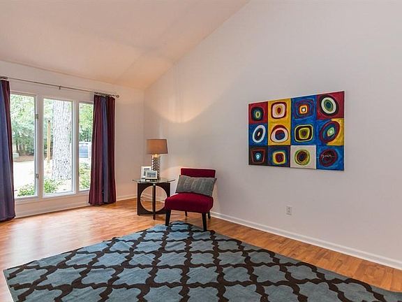 5th image of 120 Berry Patch Ln