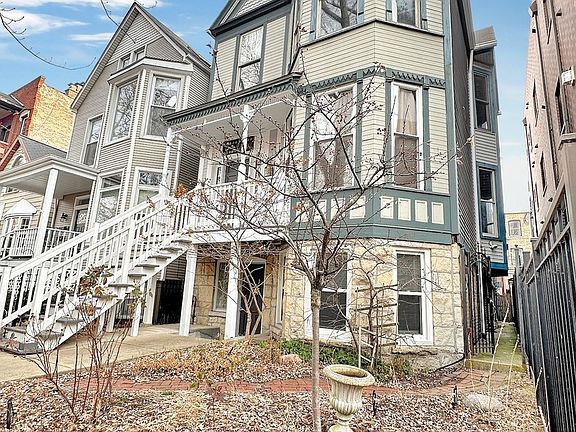 3rd image of 3817 N Kenmore Ave