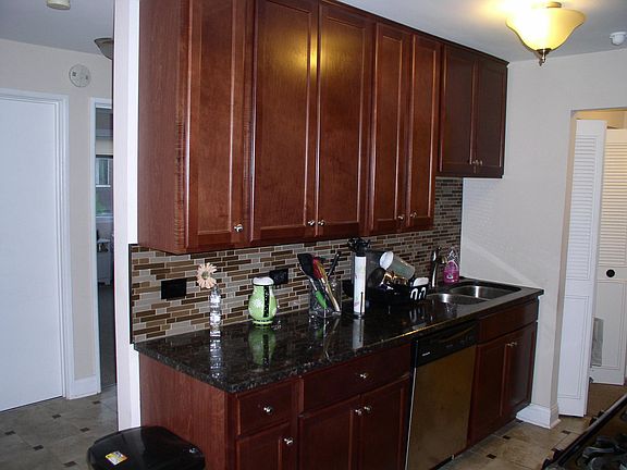 4th image of 50 W 65th St APT 4