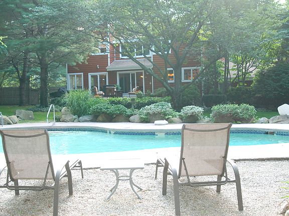 4th image of 130 Adirondack Dr