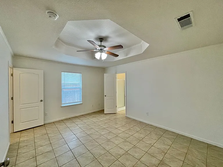 3709 Salt Fork Dr — Photo 9