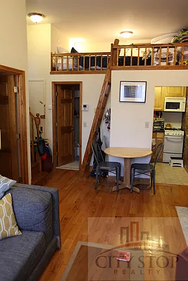 Rented by City Stop Realty | media 30