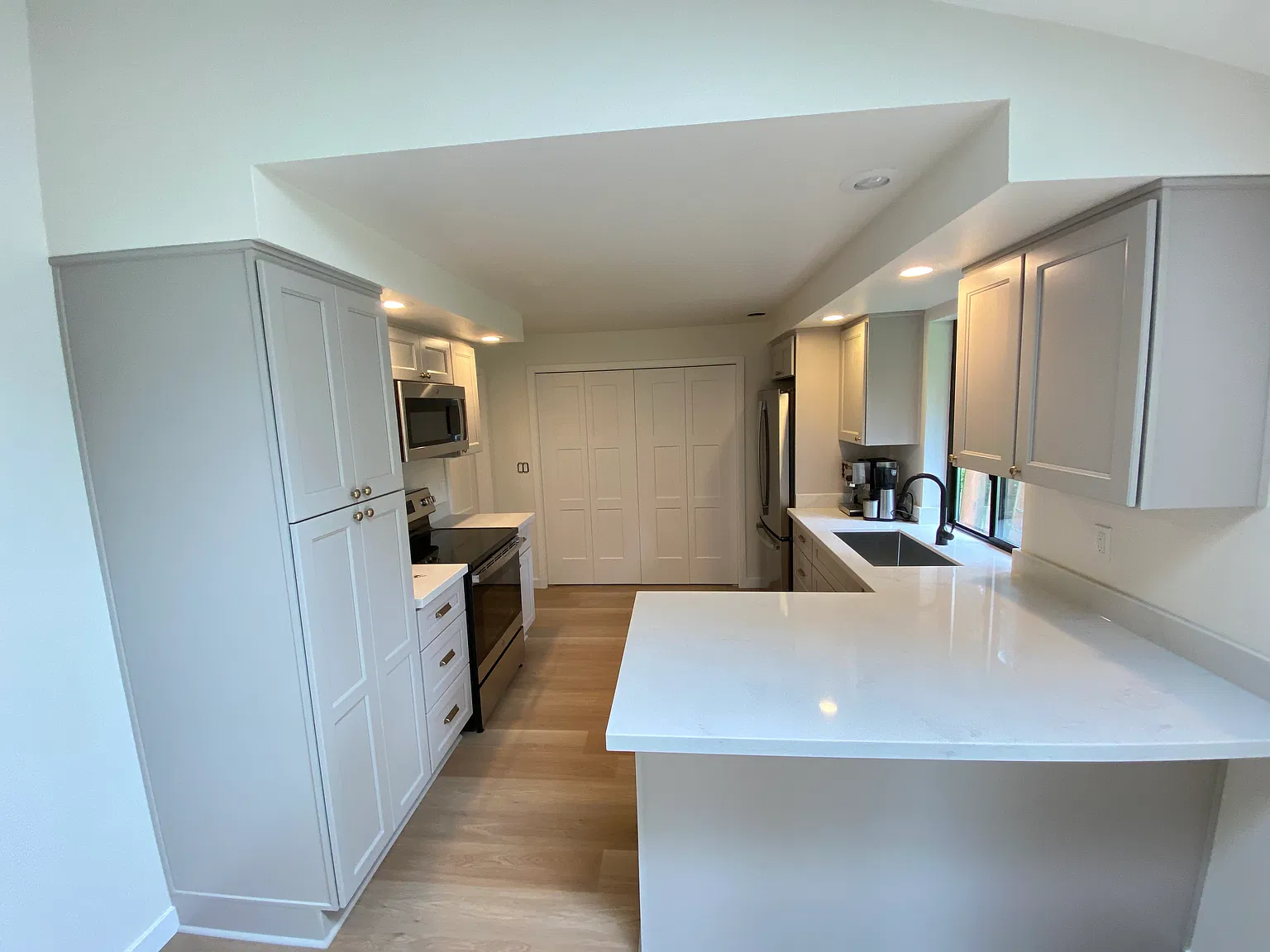 2 bed, 1176 sqft, $2,400 — Photo 4
