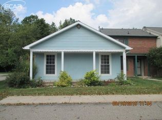 1119 River Hill Ct, Flint, MI