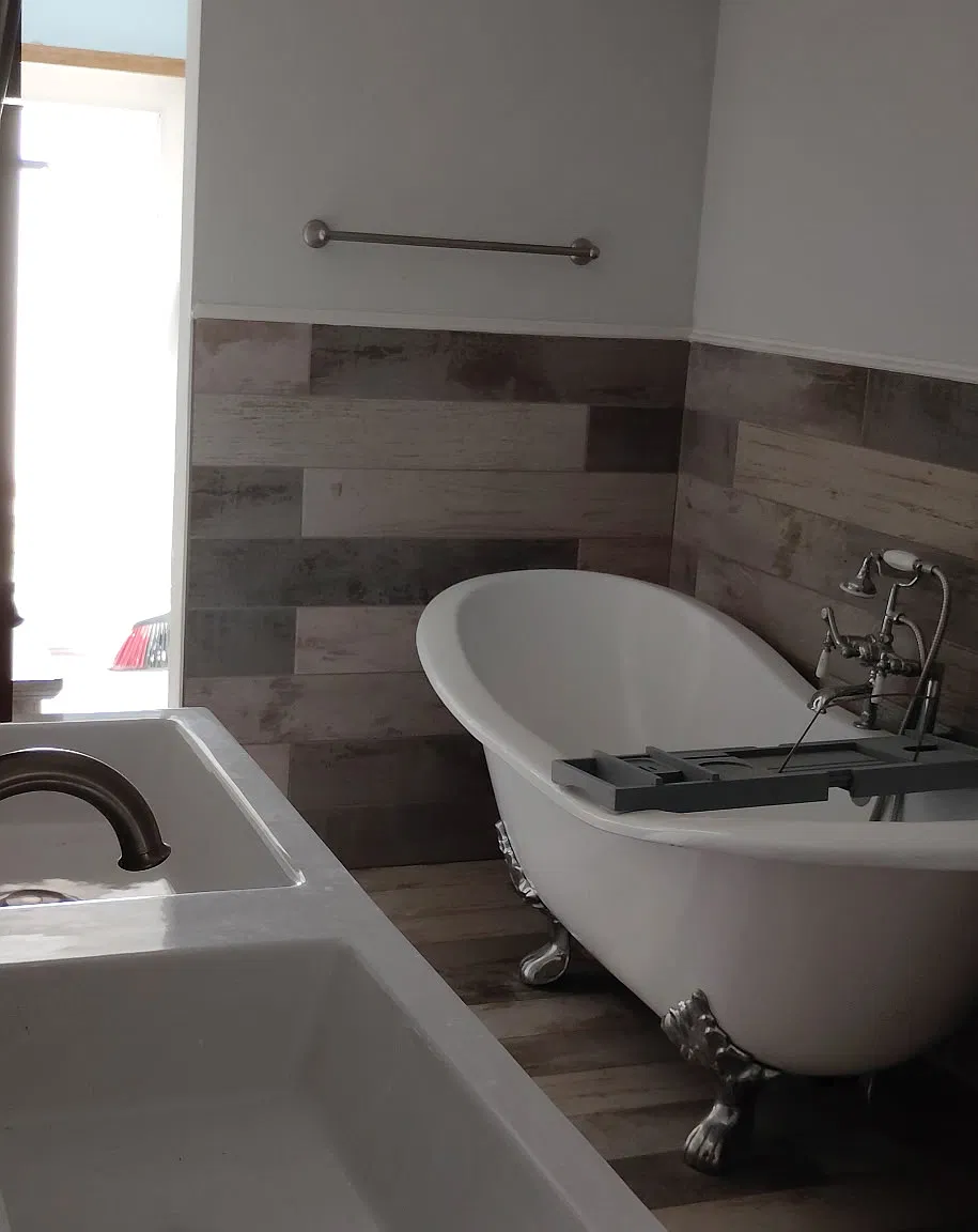 3 bed, 2400 sqft, $3,000 — Photo 3