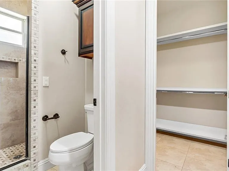 3002 Santa Monica St — Photo 20