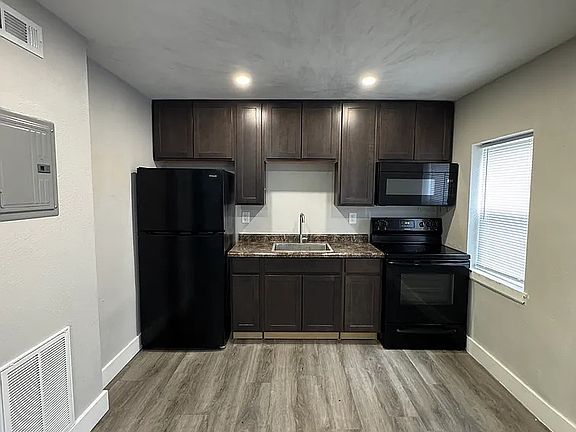 4th image of 128 N Eddy St APT 14