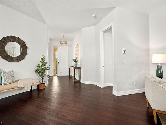 2nd image of 164 Vista LN