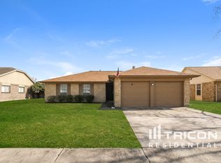 3415 Sandbrook Dr, Houston, TX 77066