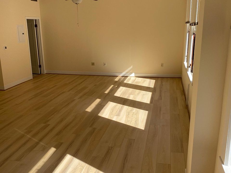 1st image of 210 S 1st St #401