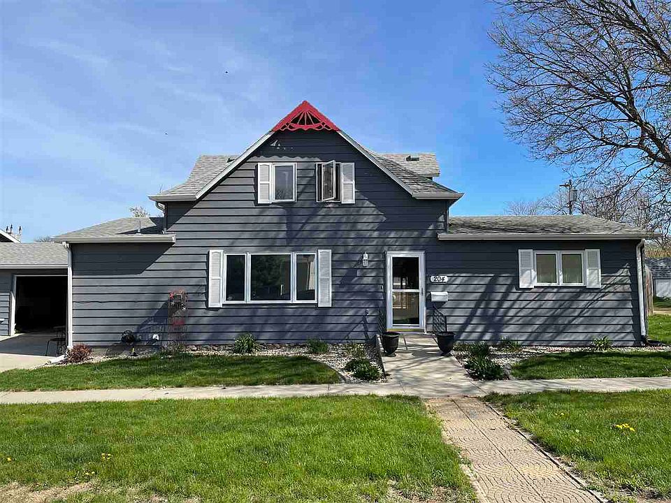 1st image of 204 W 16th Ave