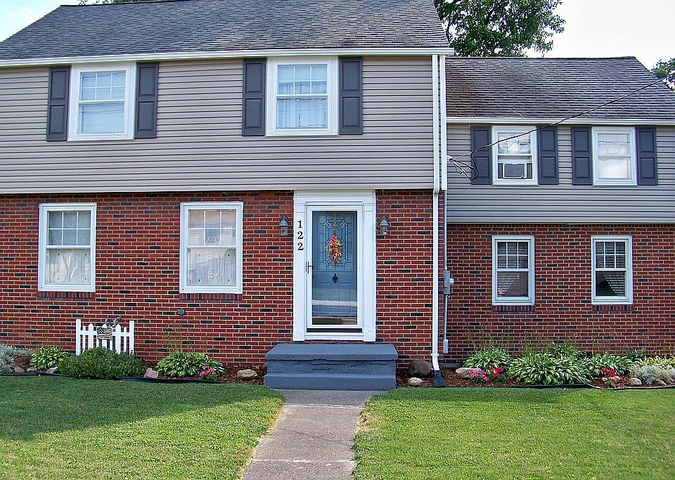 1st image of 122 Mansfield Ave