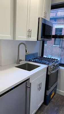 Rented by R New York | media 3