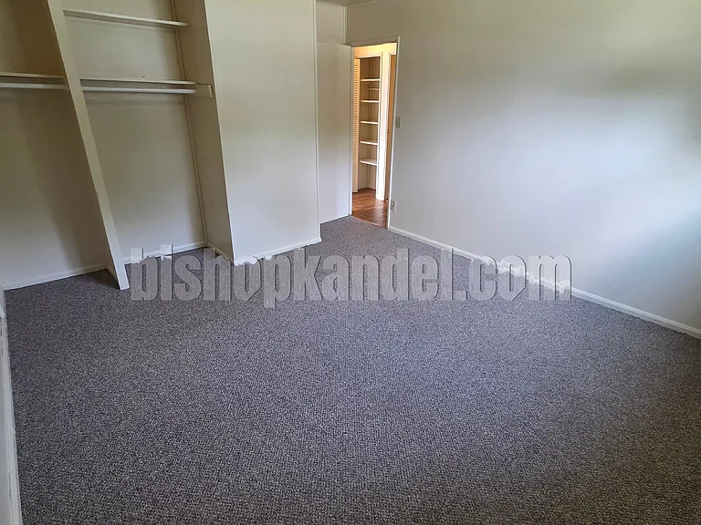 1217 Parkside Pl — Photo 9