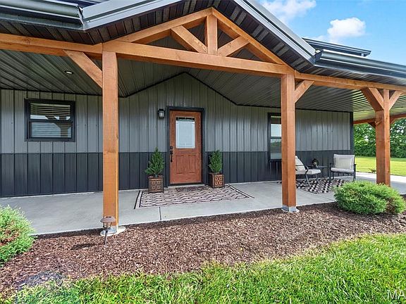 2nd image of 519 Woods Rd