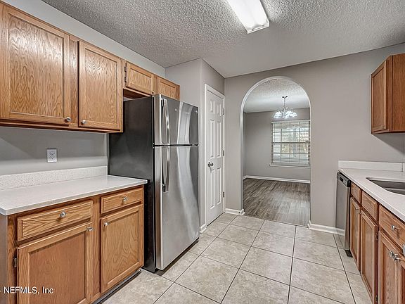 3rd image of 1041 TOLKIEN Lane