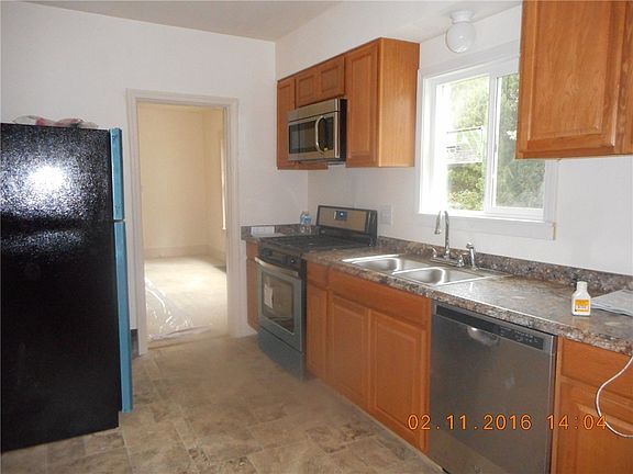 5th image of 2408 Snyder Ave