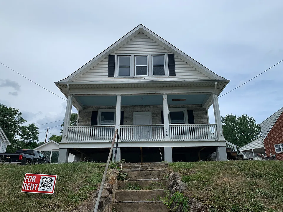 210 Craig Ave